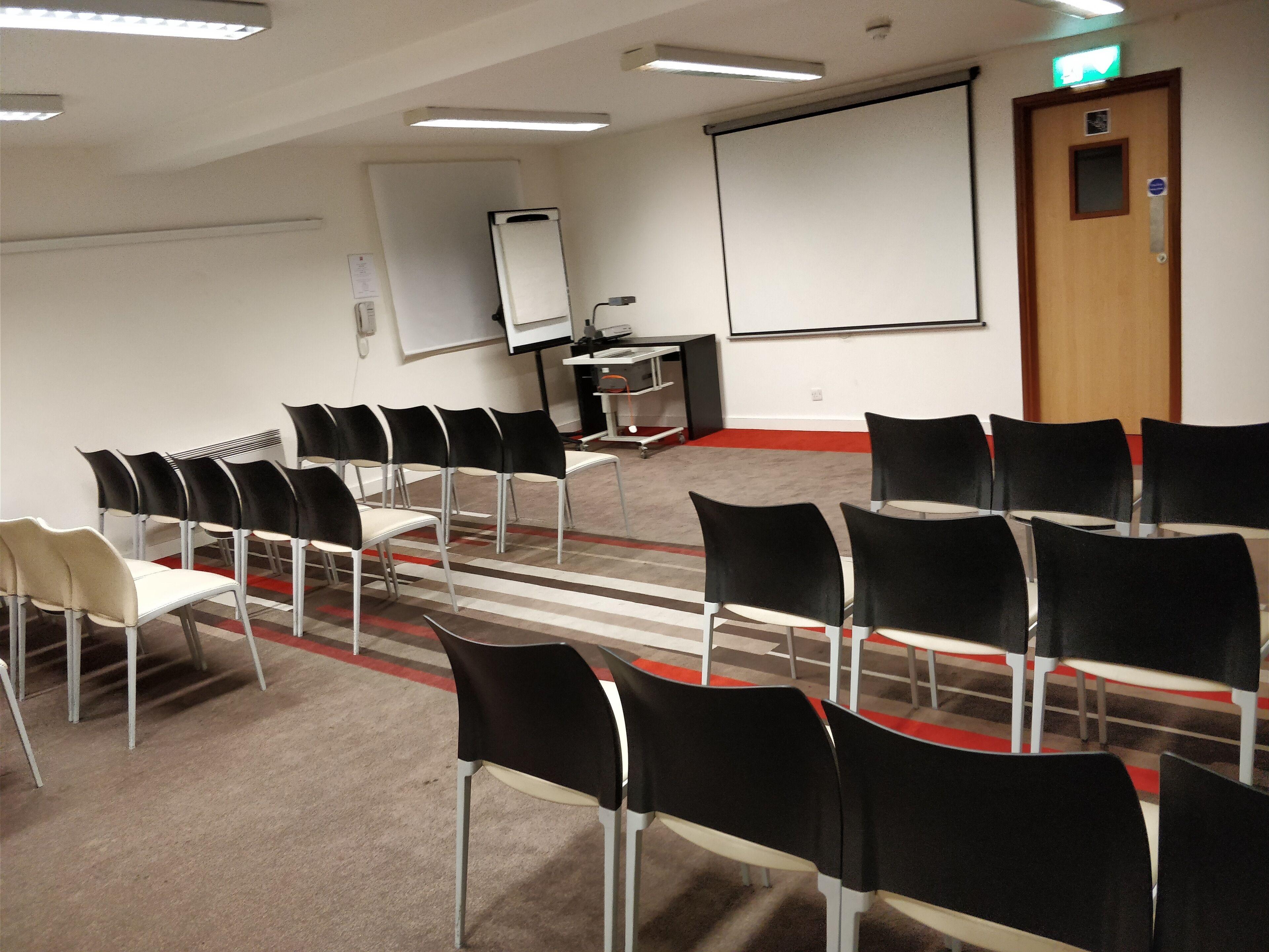 Ibis Hotel Dublin — Foto 1